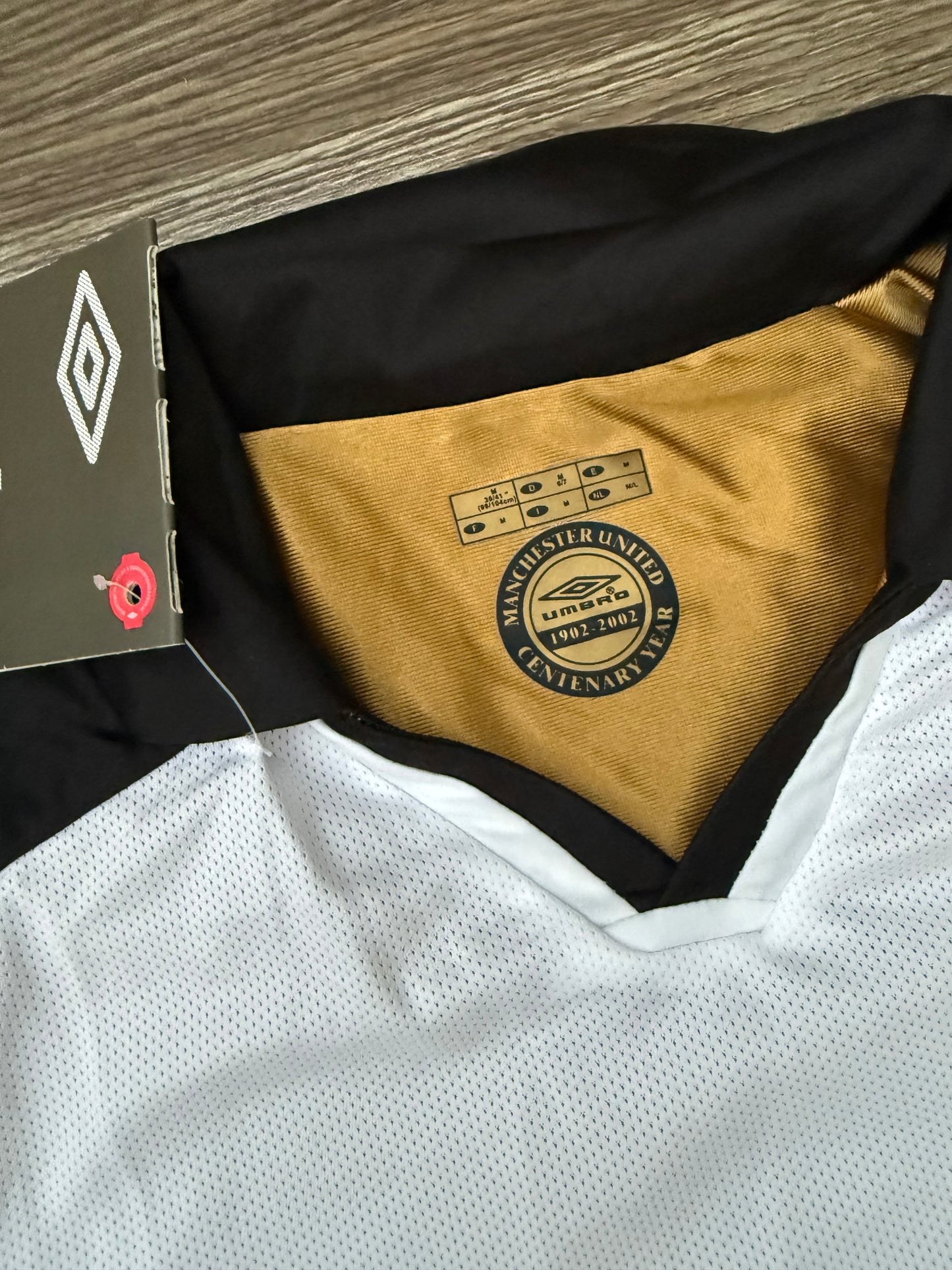 United 01/02 Away Jersey