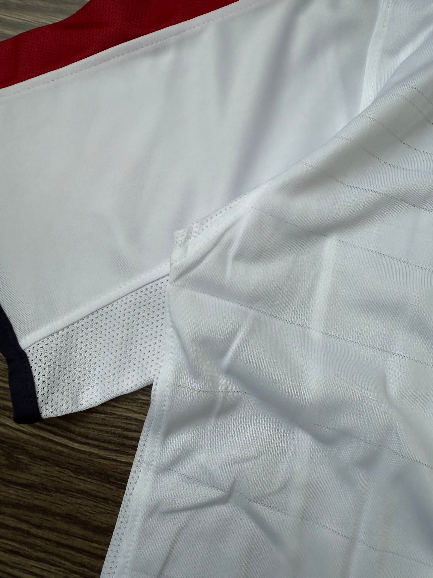 England 04 Home Jersey