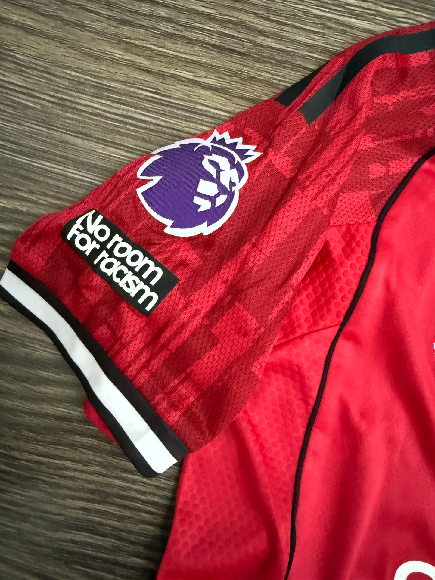 United  25/26 Home Kit Half Sleeves