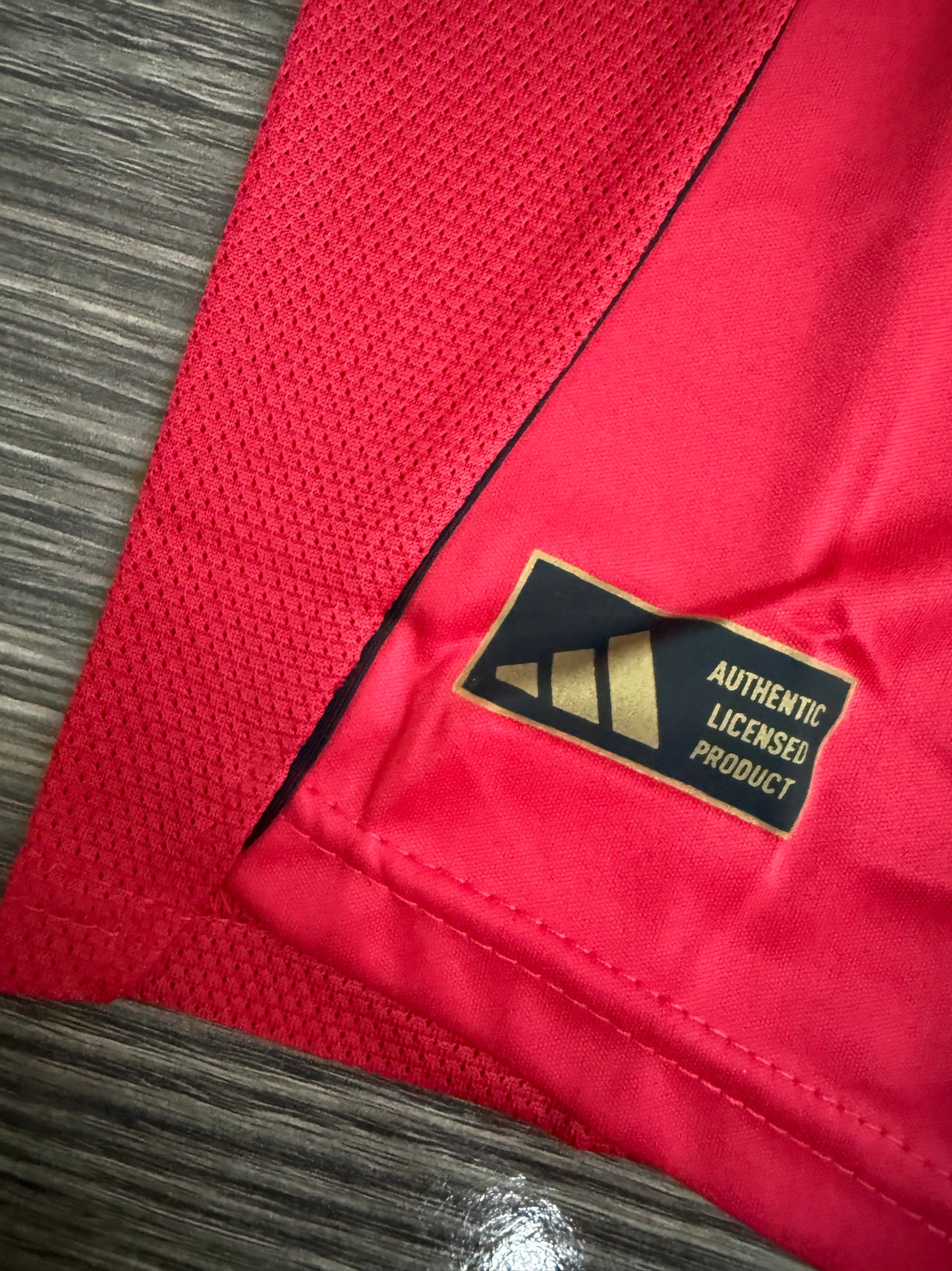 United  25/26 Home Kit Half Sleeves