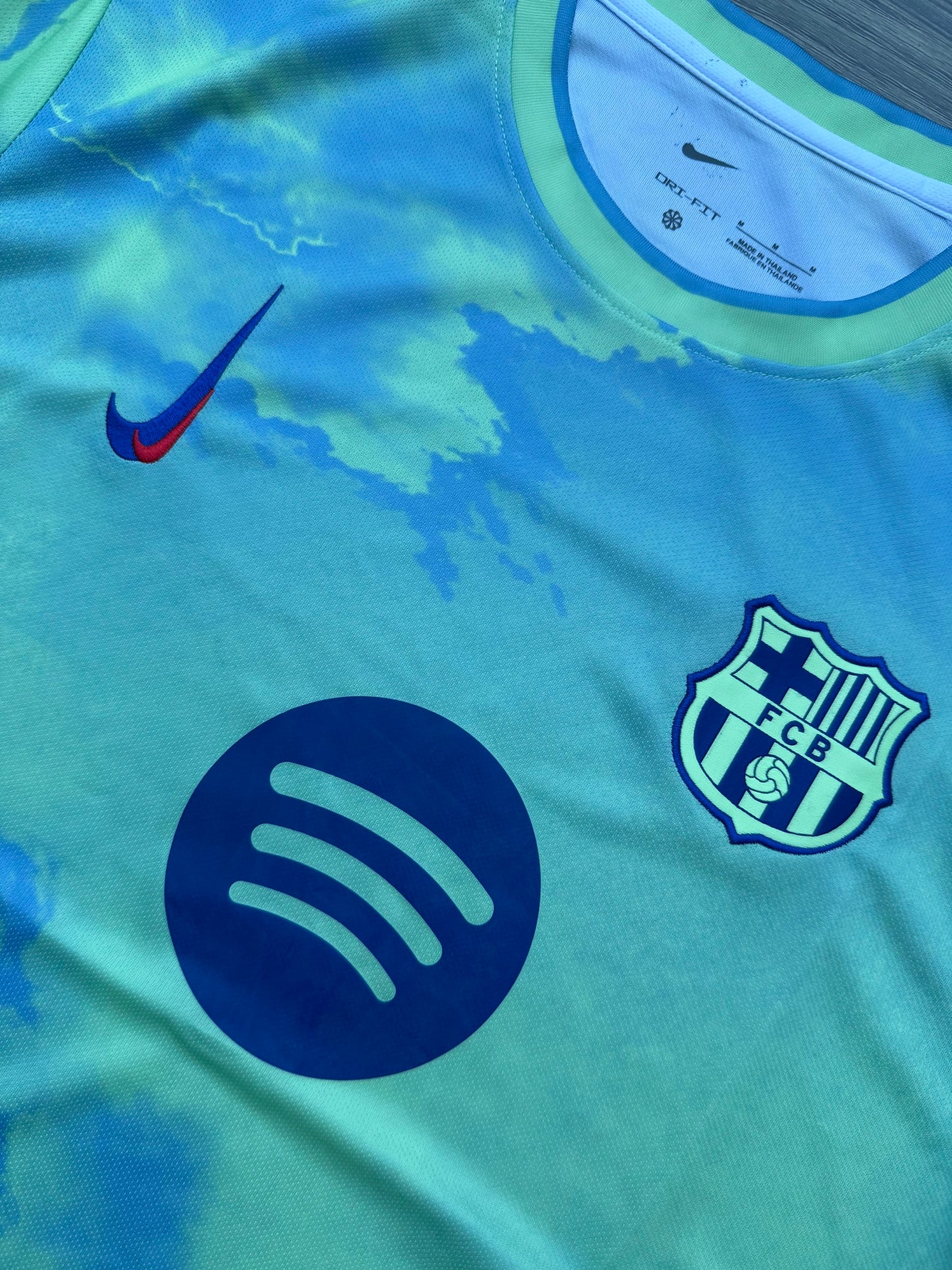 Barca x Clouds