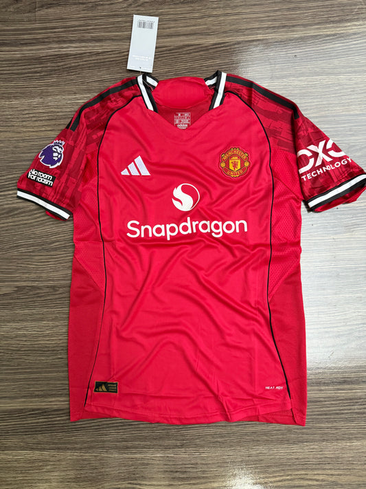 United  25/26 Home Kit Half Sleeves