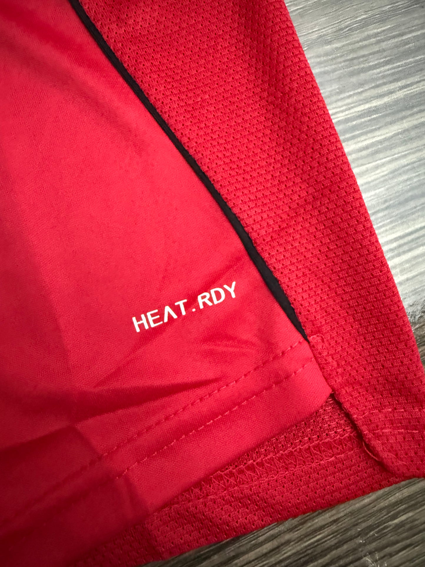 United  25/26 Home Kit Half Sleeves